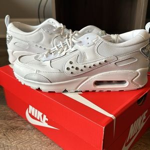 NWT Nike air max 90 Futera